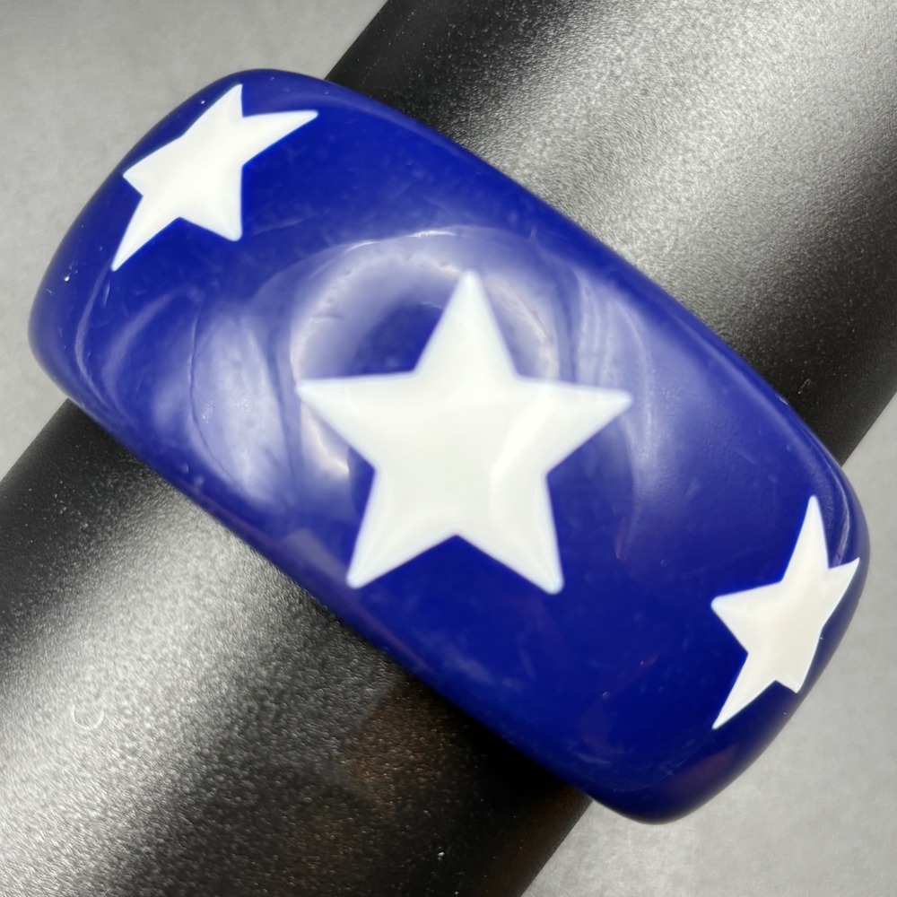 Vintage Navy Blue Bangle White Stars Chunky Resin Size 8